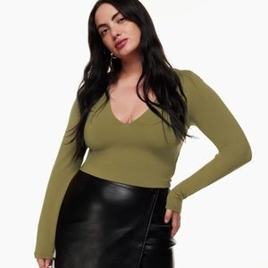 COPY - Babaton contour vneck long sleeve